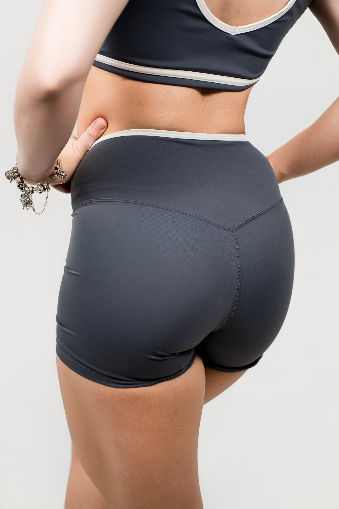 AURA SHORT LICRA AZUL RAYAS