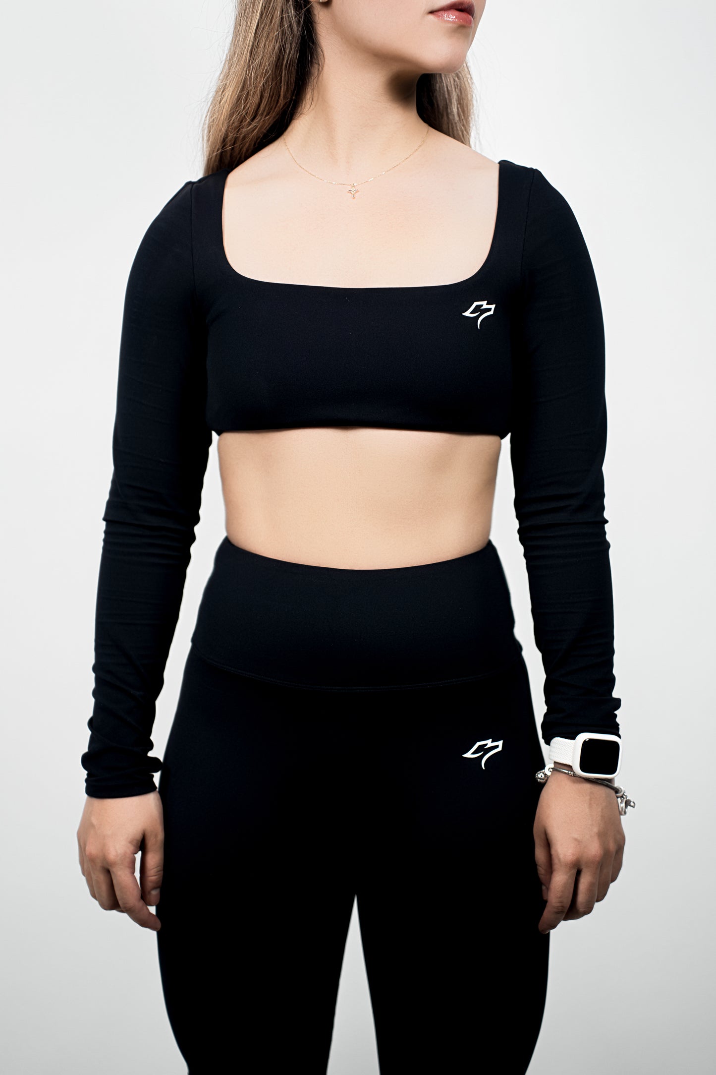 AURA TOP MANGA LARGA NEGRO