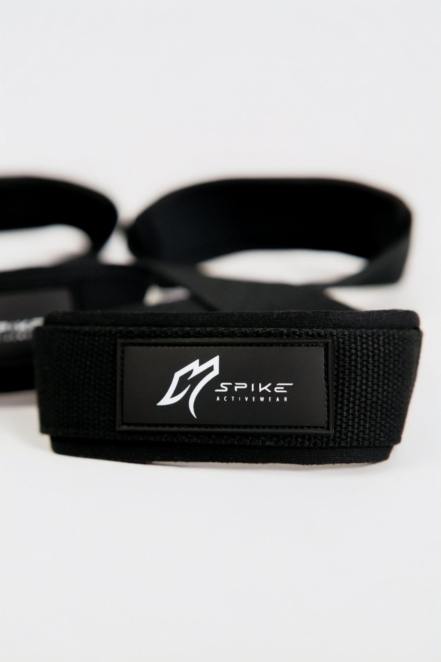 STRAPS 8 BLACK