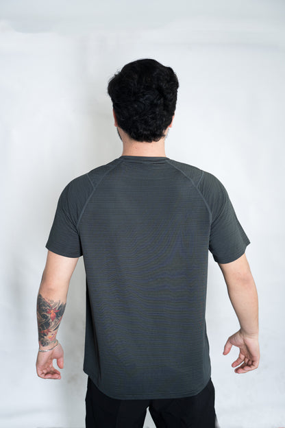 PLAYERA DRY-FIT GRIS RAYAS